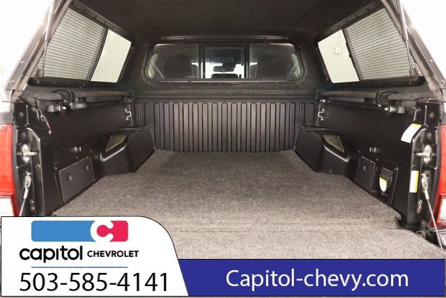 Used 2018 Toyota Tacoma TRD Sport AWD/4WD image 28