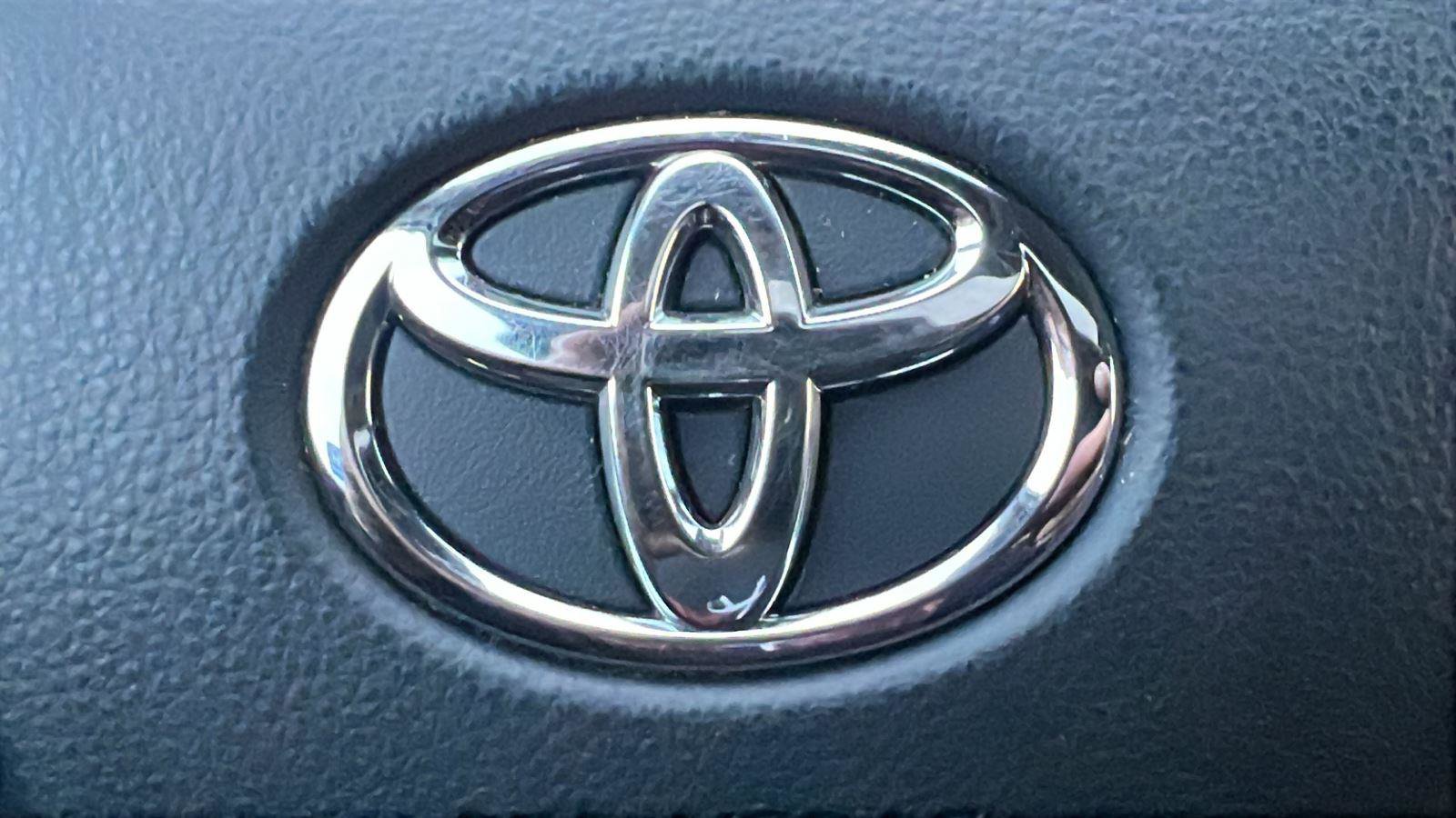 Used 2021 Toyota Highlander XLE image 33