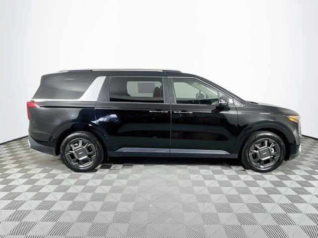 Used 2025 Kia Carnival EX FWD image 9