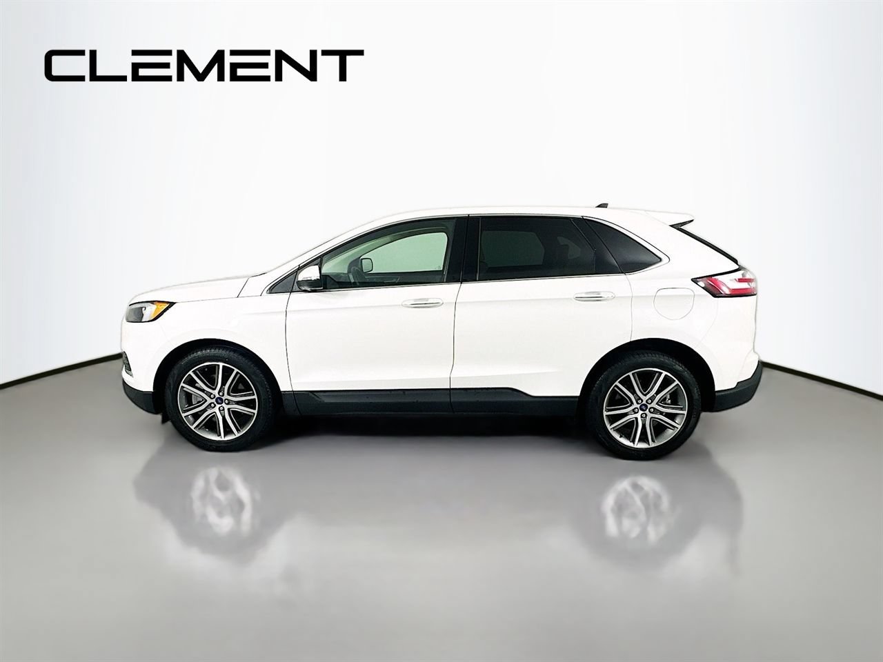 Certified 2022 Ford Edge Titanium AWD/4WD image 6
