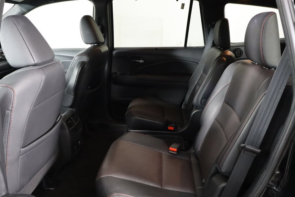 Used 2022 Honda Pilot Black Edition image 15