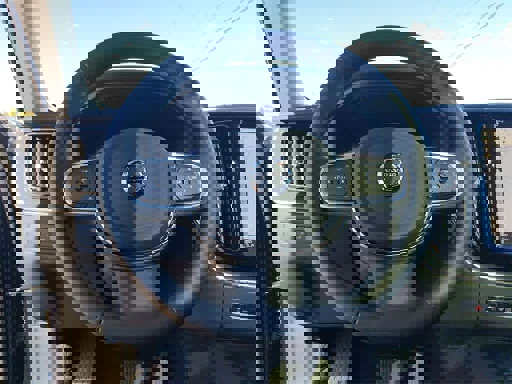 Used 2025 Volvo XC60 T8 Core w/ Protection Package Premier image 20