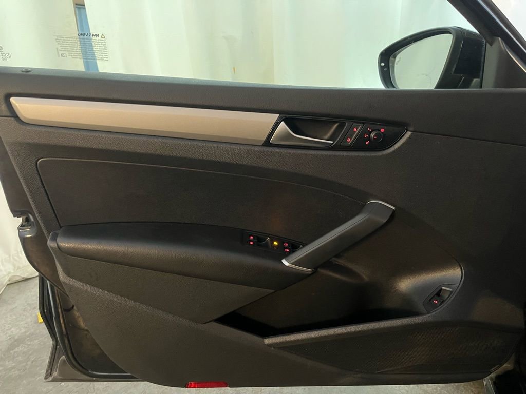 Certified 2021 Volkswagen Passat 2.0T S image 10