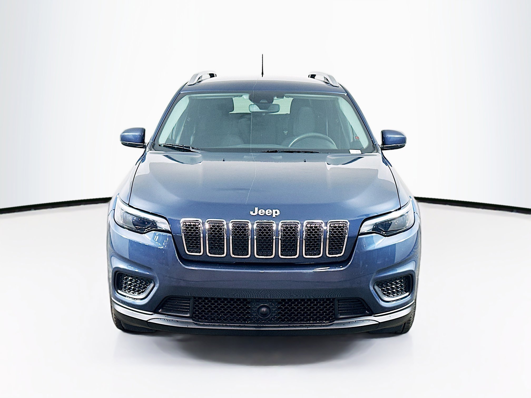 Used 2021 Jeep Cherokee Latitude image 2