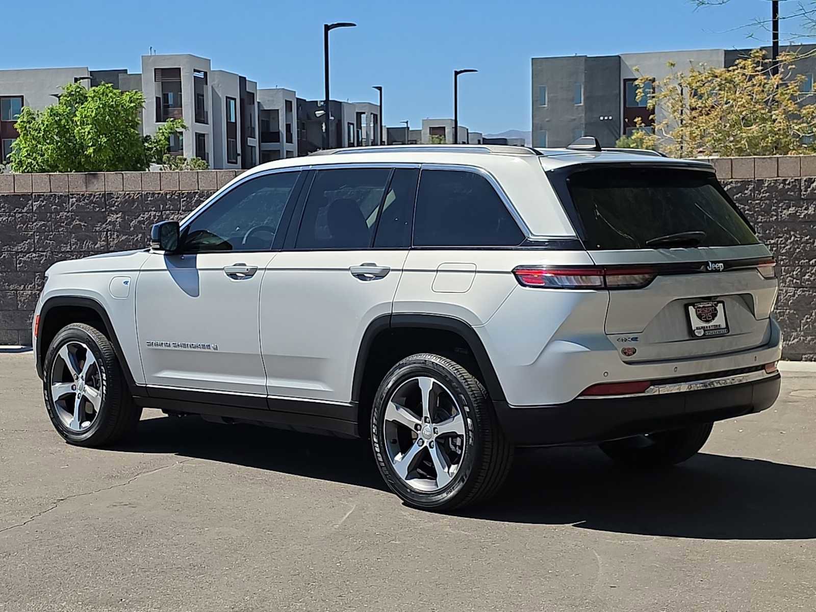 Used 2023 Jeep Grand Cherokee 4WD 4xe image 7