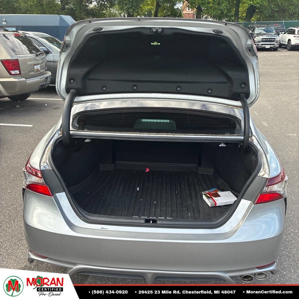 Used 2023 Toyota Camry SE FWD image 8