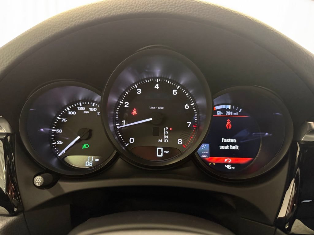 Certified 2026 Porsche Macan AWD/4WD image 16