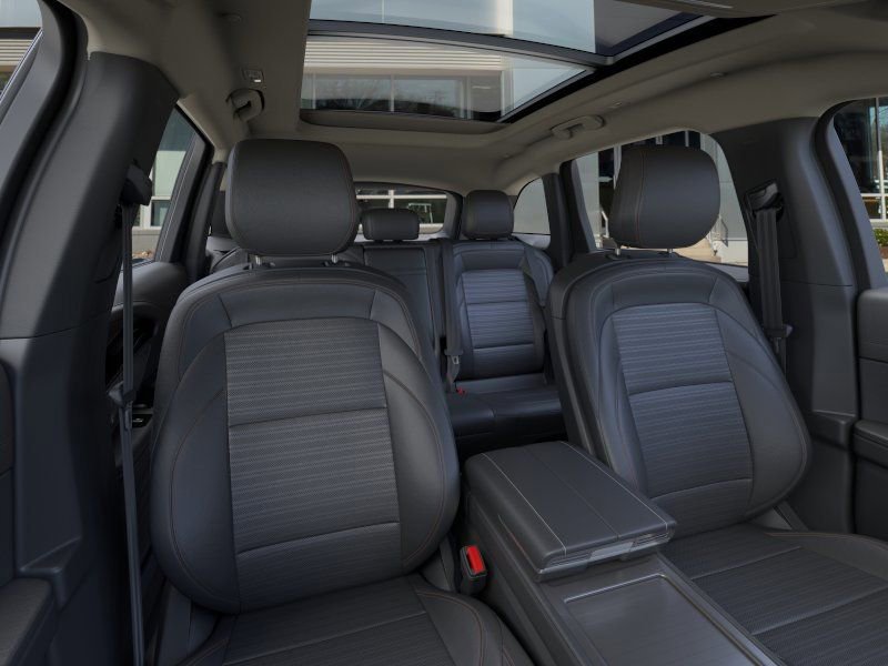 New 2026 Lincoln Nautilus Reserve w/ Jet Appearance Package image 10