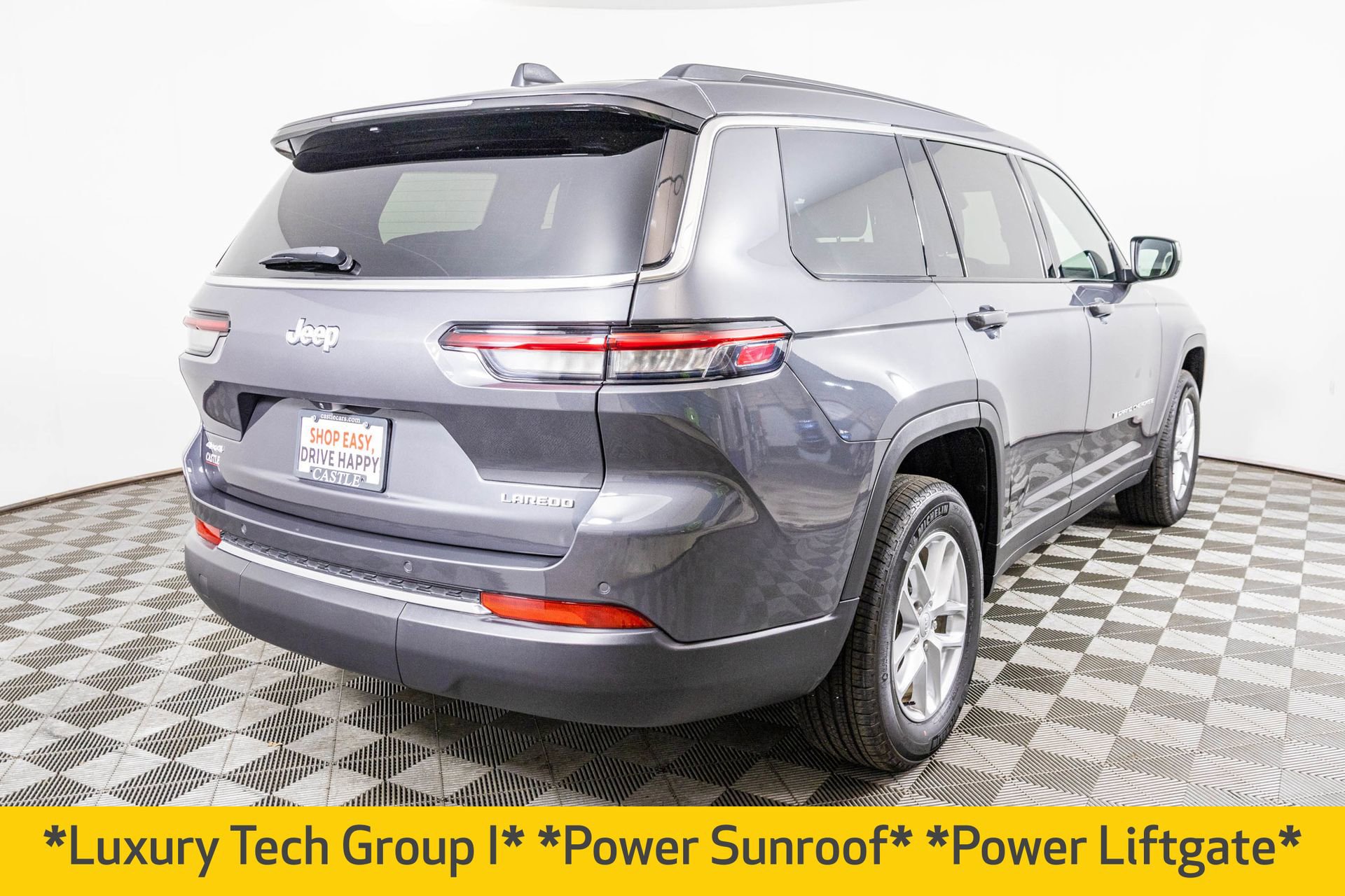 Used 2024 Jeep Grand Cherokee L Laredo w/ Luxury Tech Group I image 11