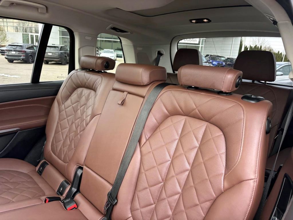 Certified 2025 BMW X7 xDrive40i image 27
