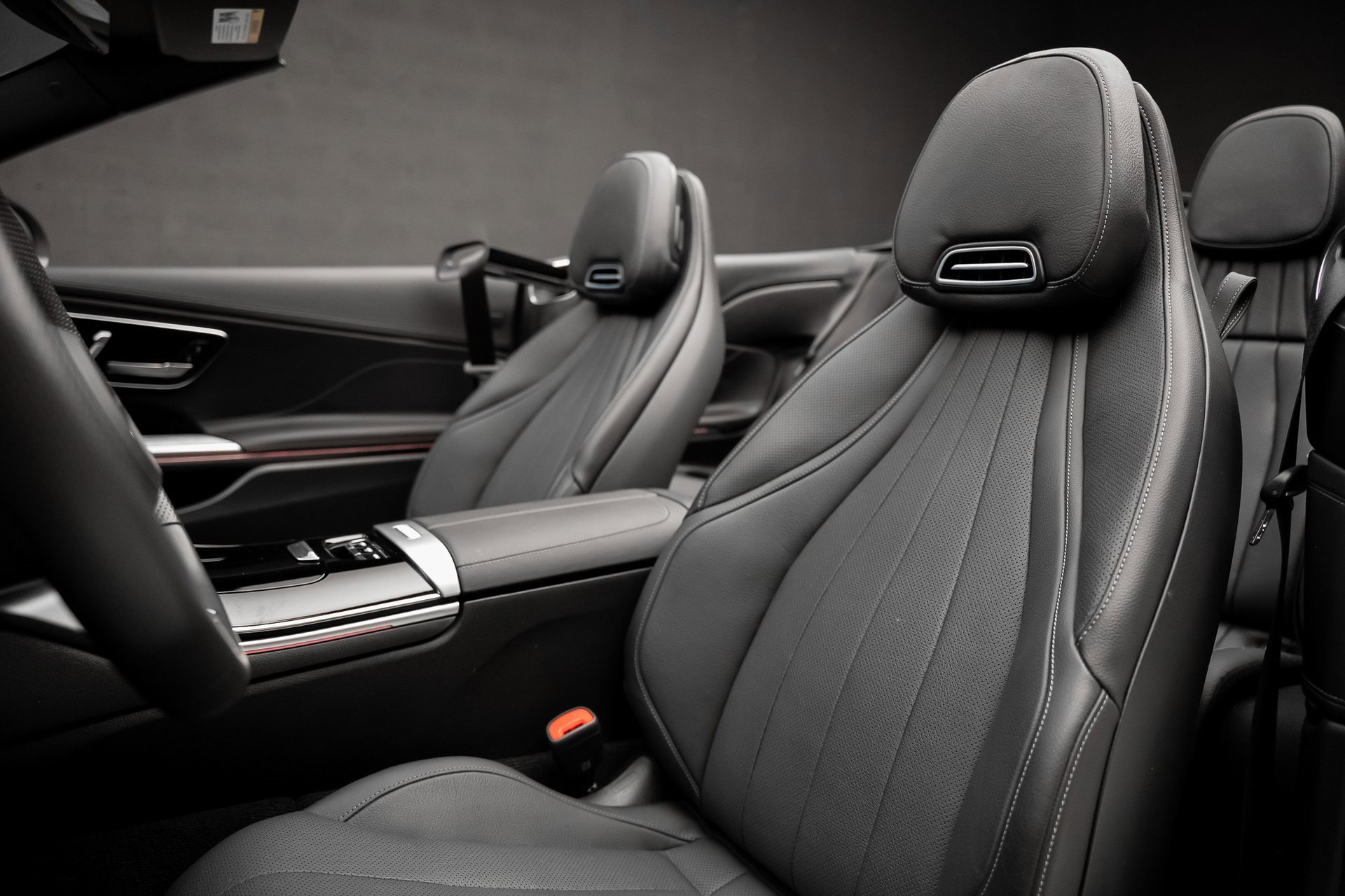 Used 2024 Mercedes-Benz CLE 300 4MATIC Cabriolet image 61