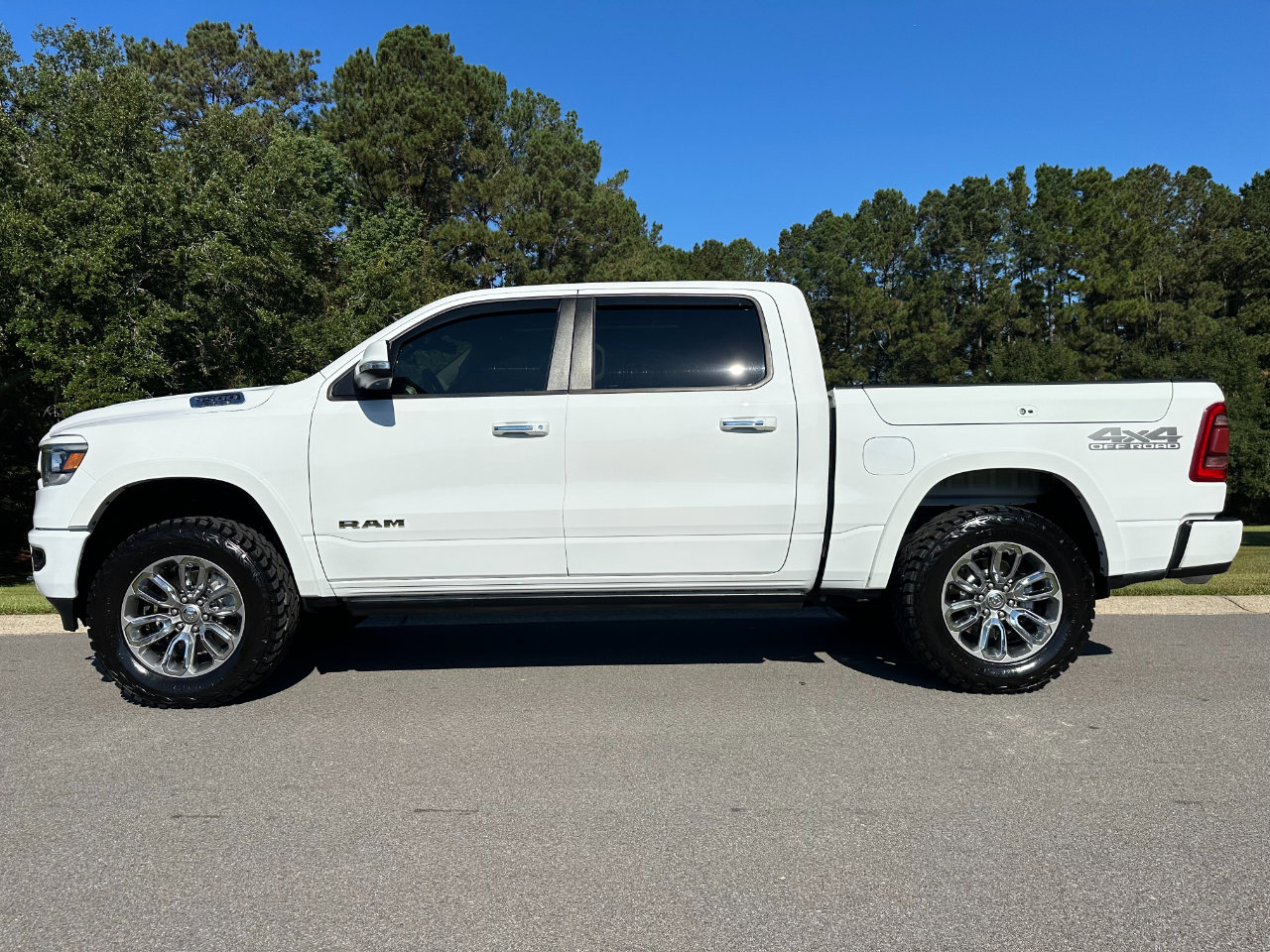 Used 2021 RAM 1500 Laramie w/ Laramie Southwest Edition image 8