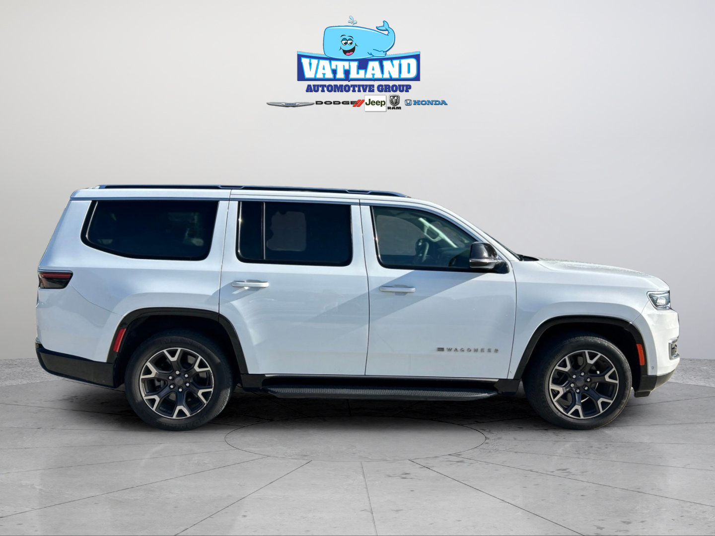Used 2023 Jeep Wagoneer Series III w/ Preferred Equipment Group AWD/4WD image 6