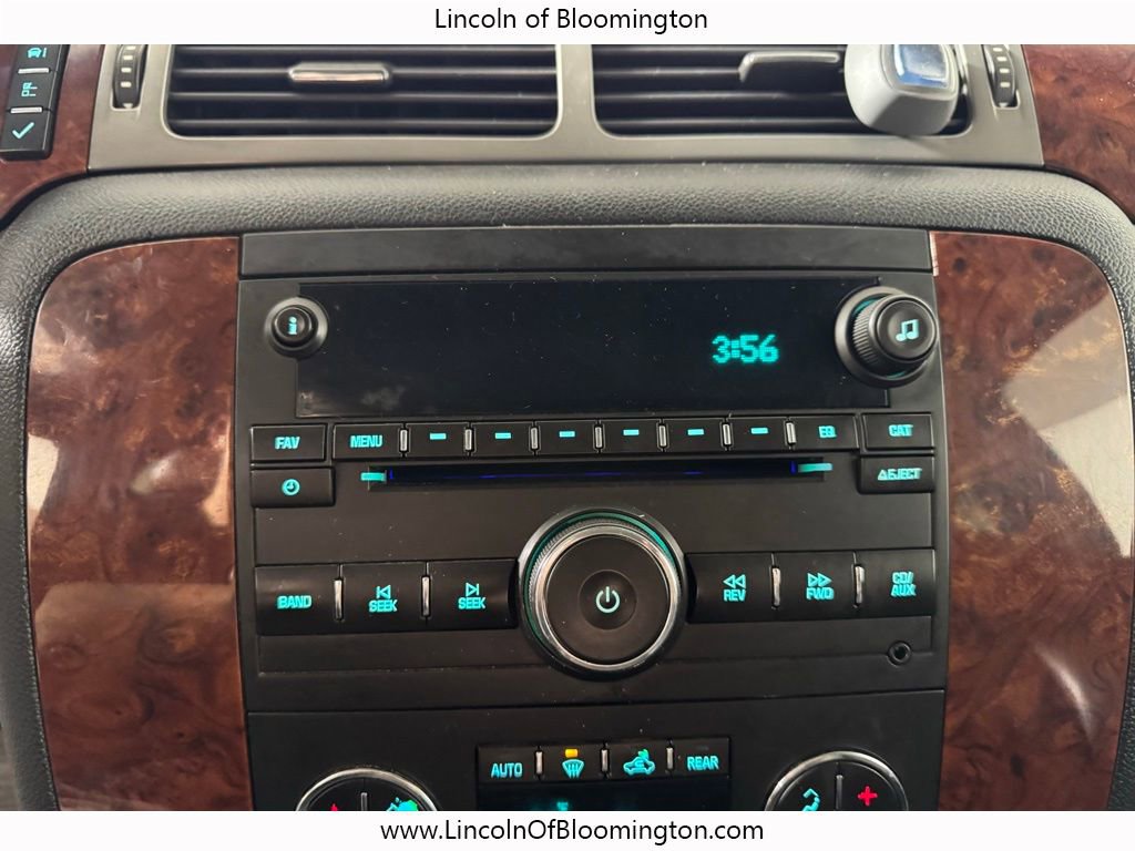 Used 2011 Chevrolet Suburban LT w/ Luxury Package image 34