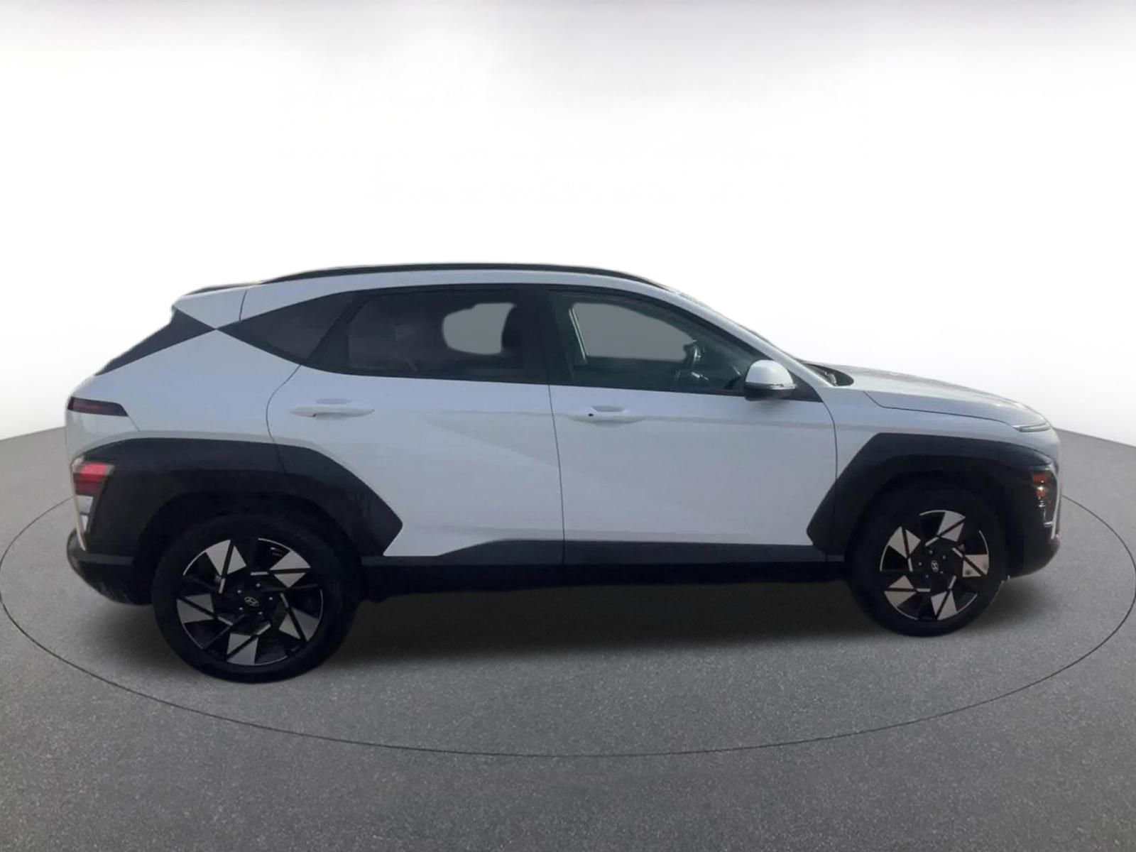 Used 2025 Hyundai Kona SEL image 16