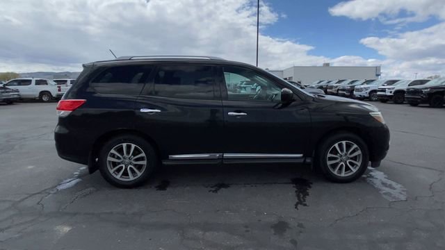 Used 2016 Nissan Pathfinder SL w/ SL Tech Package AWD/4WD image 9