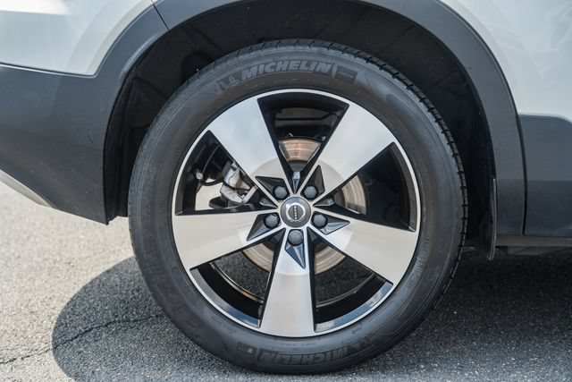 Used 2021 Volvo XC40 T5 Momentum w/ Premium Package AWD/4WD image 19