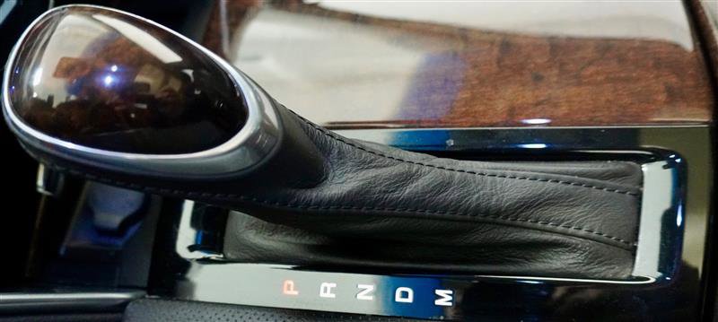 Used 2013 Cadillac XTS Premium image 19