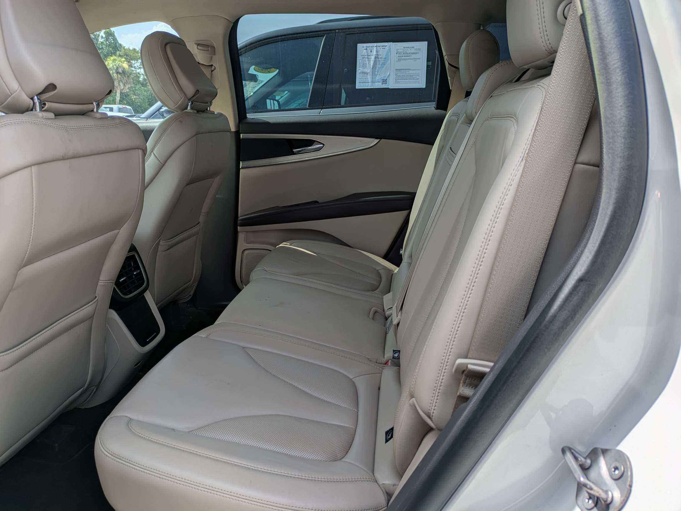Used 2020 Lincoln Nautilus FWD w/ Equipment Group 101A image 7