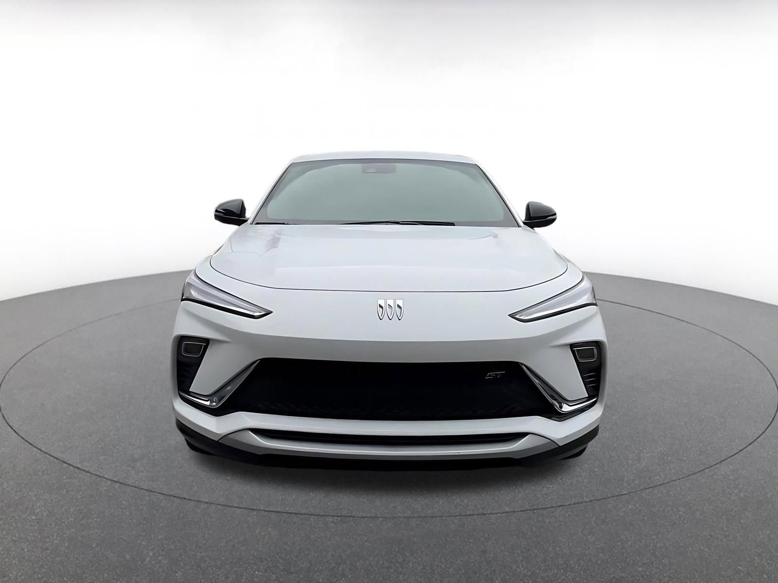 Used 2025 Buick Envista Sport Touring image 4