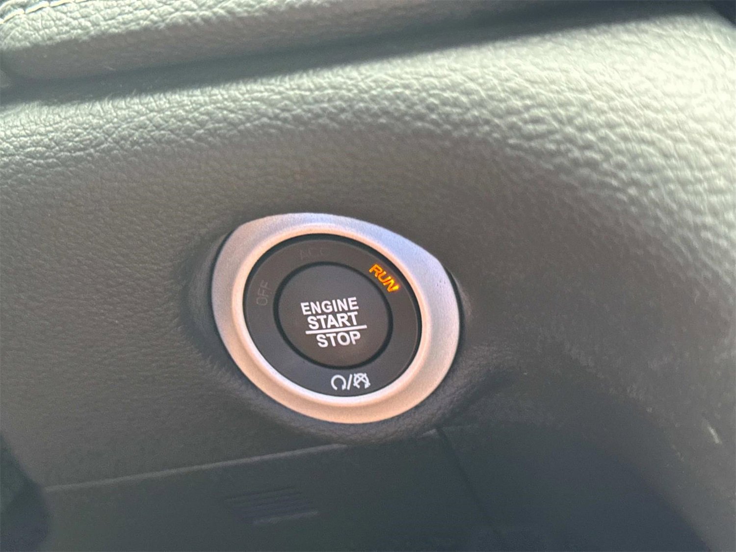 New 2025 Chrysler Pacifica Select image 39