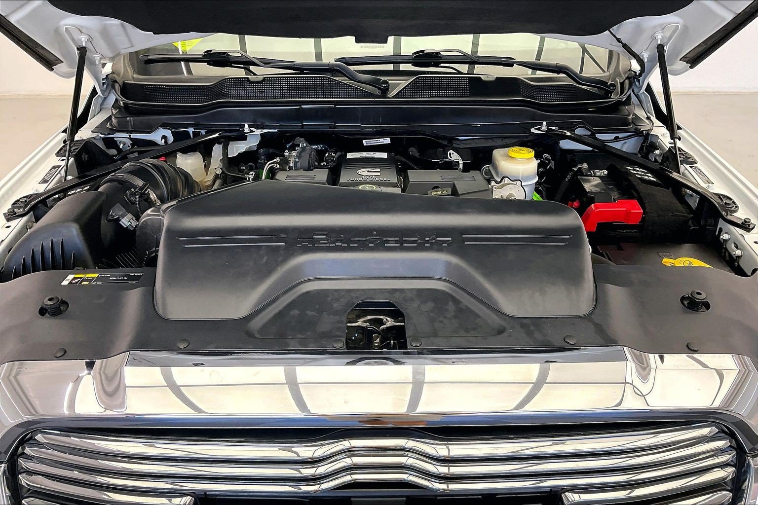 Used 2020 RAM 2500 Laramie AWD/4WD image 9