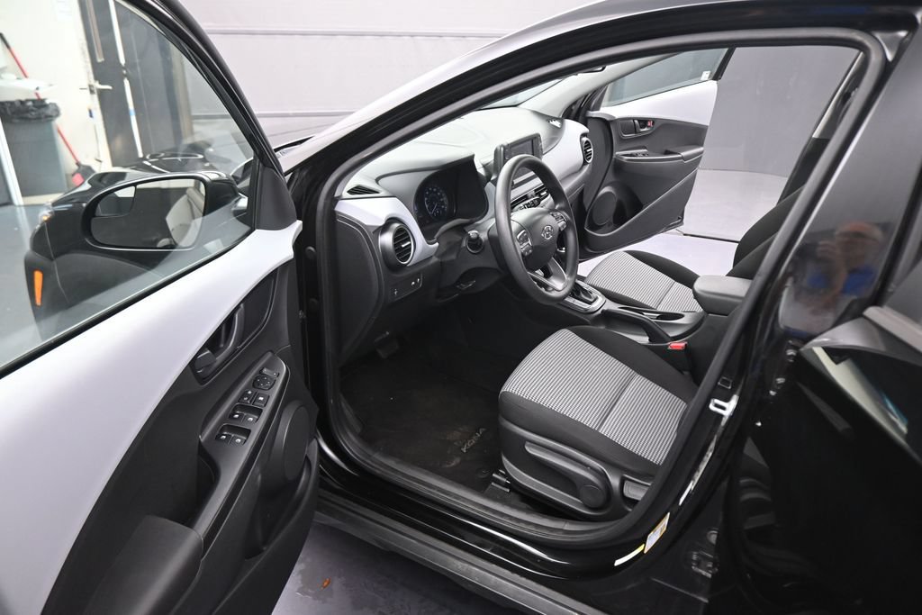 Used 2021 Hyundai Kona SE AWD/4WD image 38