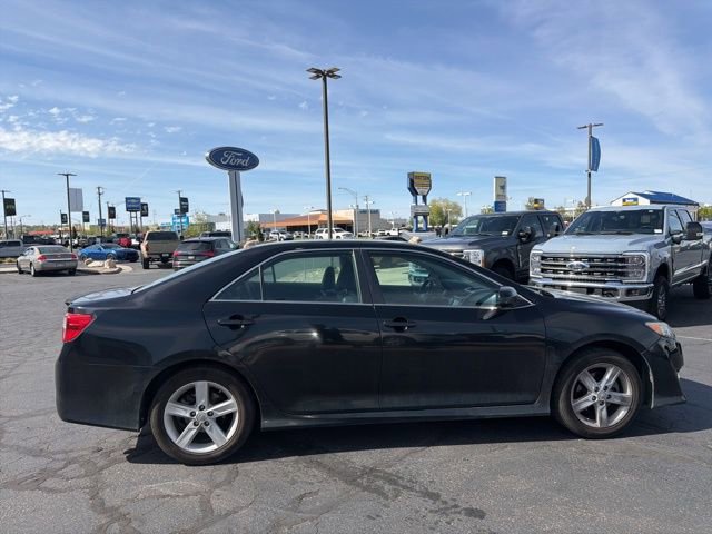 Used 2014 Toyota Camry SE FWD image 5