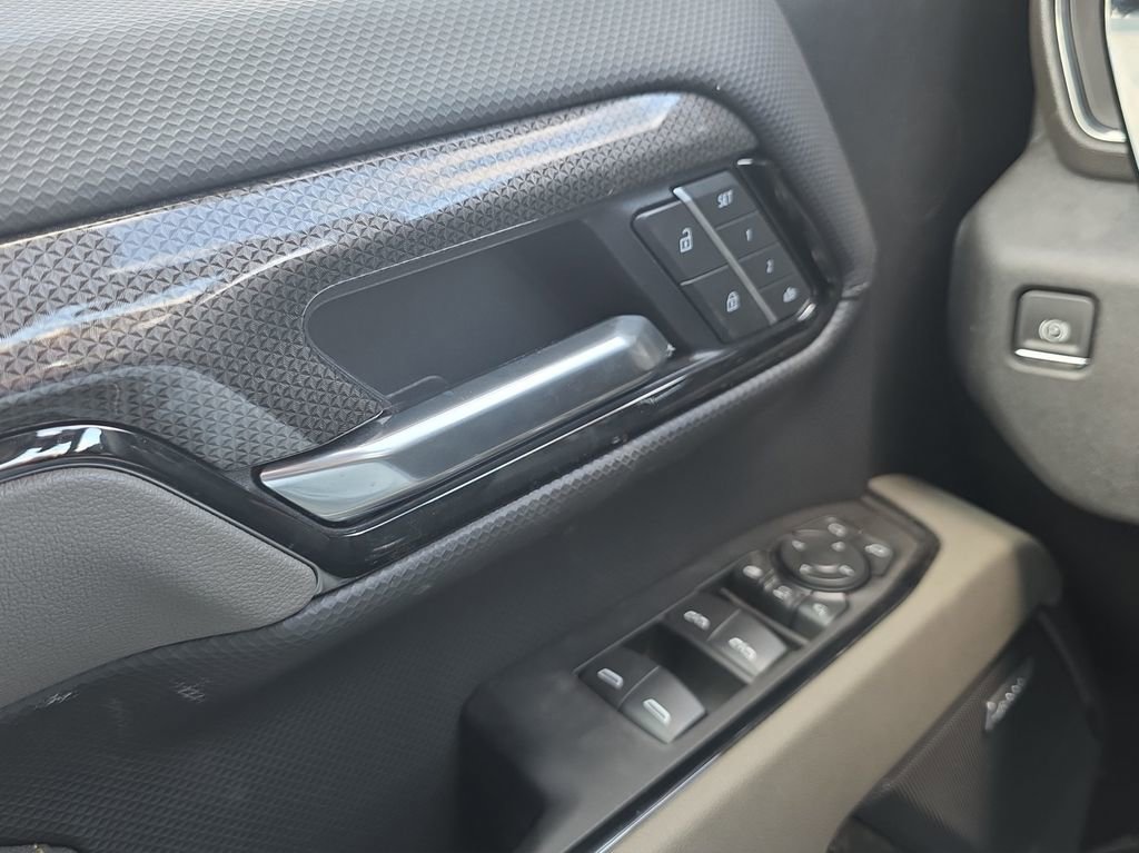 Used 2026 Chevrolet Silverado 2500 ZR2 w/ LPO, Dark Essentials Package image 11