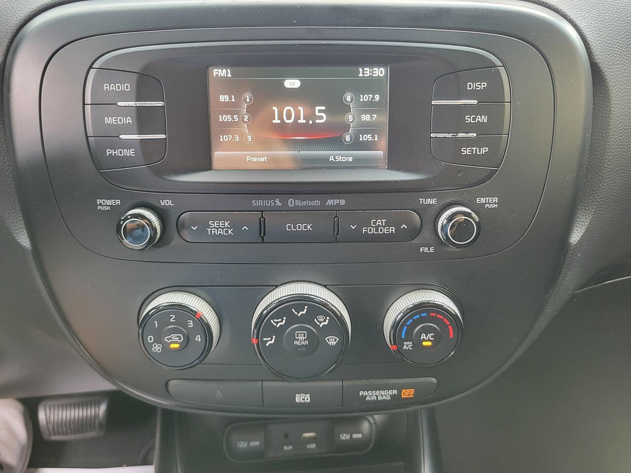 Used 2016 Kia Soul + FWD image 21