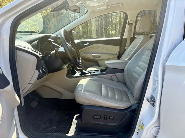 Used 2017 Ford Escape Titanium image 27
