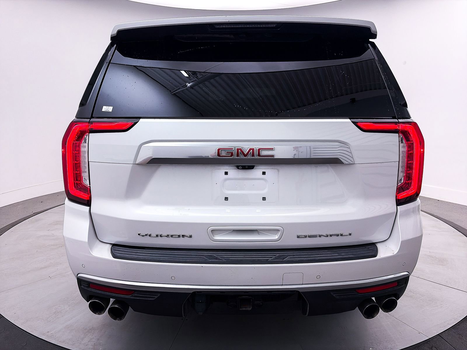 Used 2021 GMC Yukon XL Denali w/ Denali Premium Package image 15