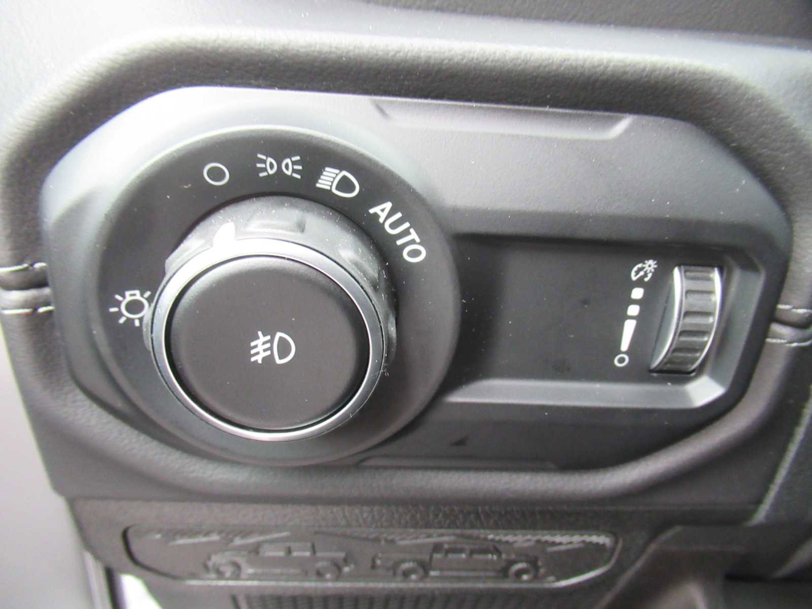 New 2025 Jeep Wrangler Unlimited Sahara w/ Safety Group image 34