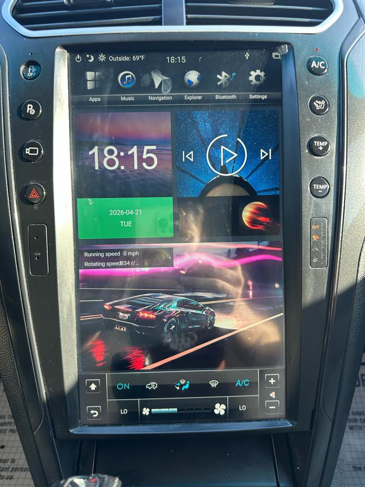 Used 2016 Ford Explorer XLT w/ Equipment Group 202A AWD/4WD image 28