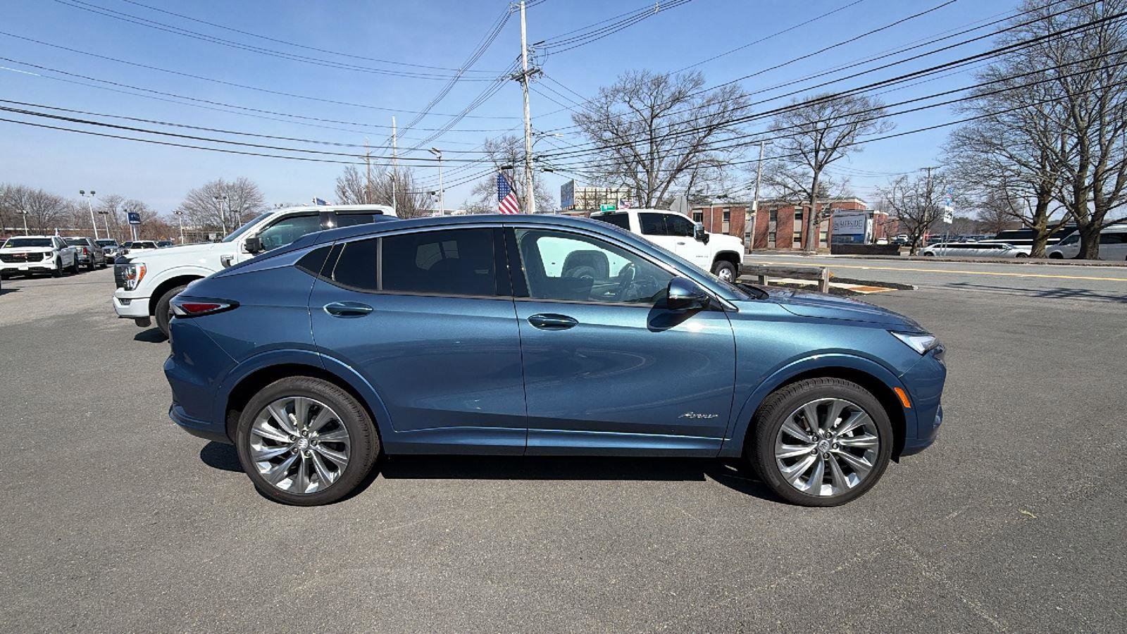 New 2025 Buick Envista Avenir image 8