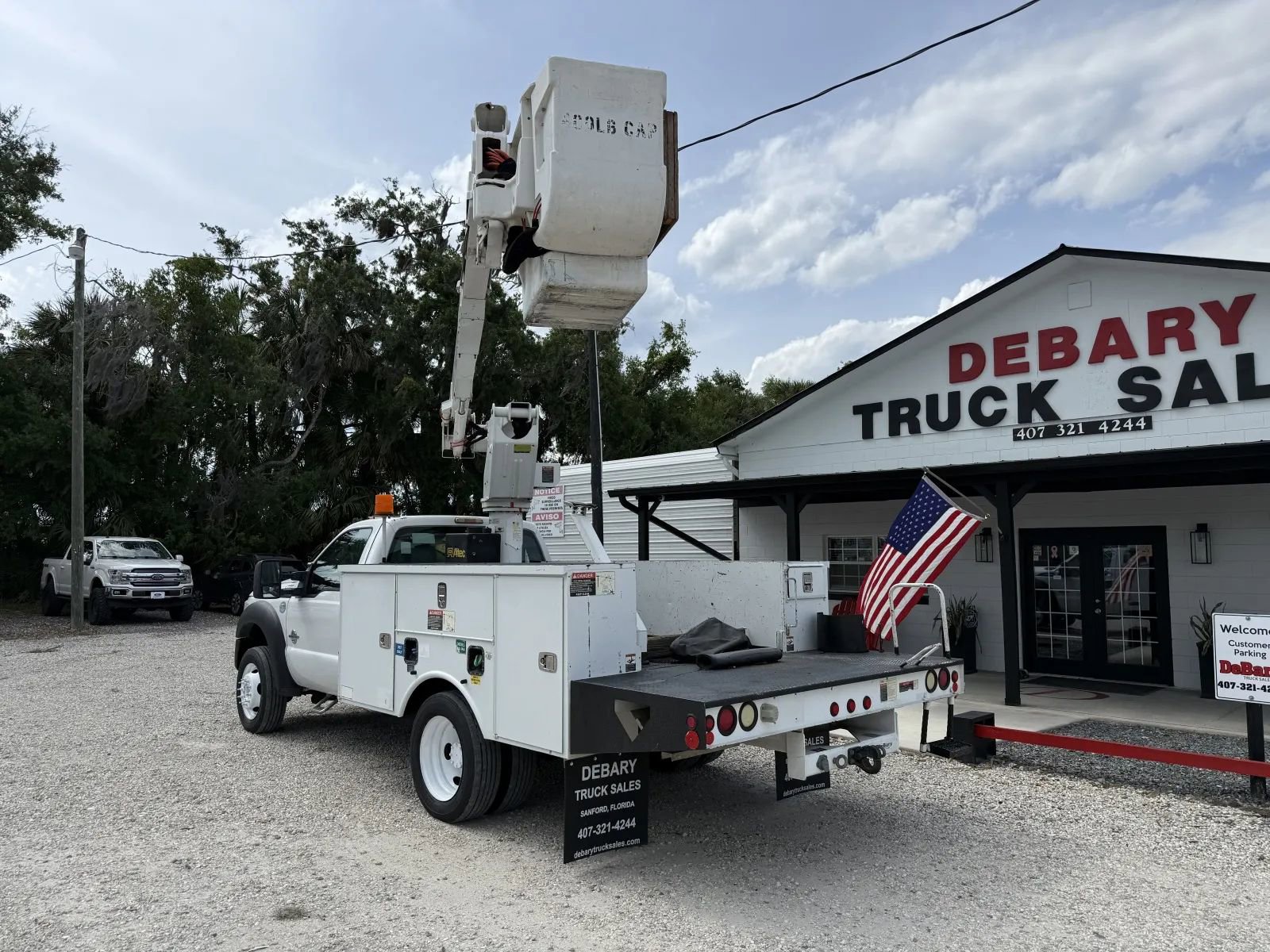 Used 2012 Ford F550 4x4 Regular Cab Super Duty w/ Snow Plow Prep Pkg image 5