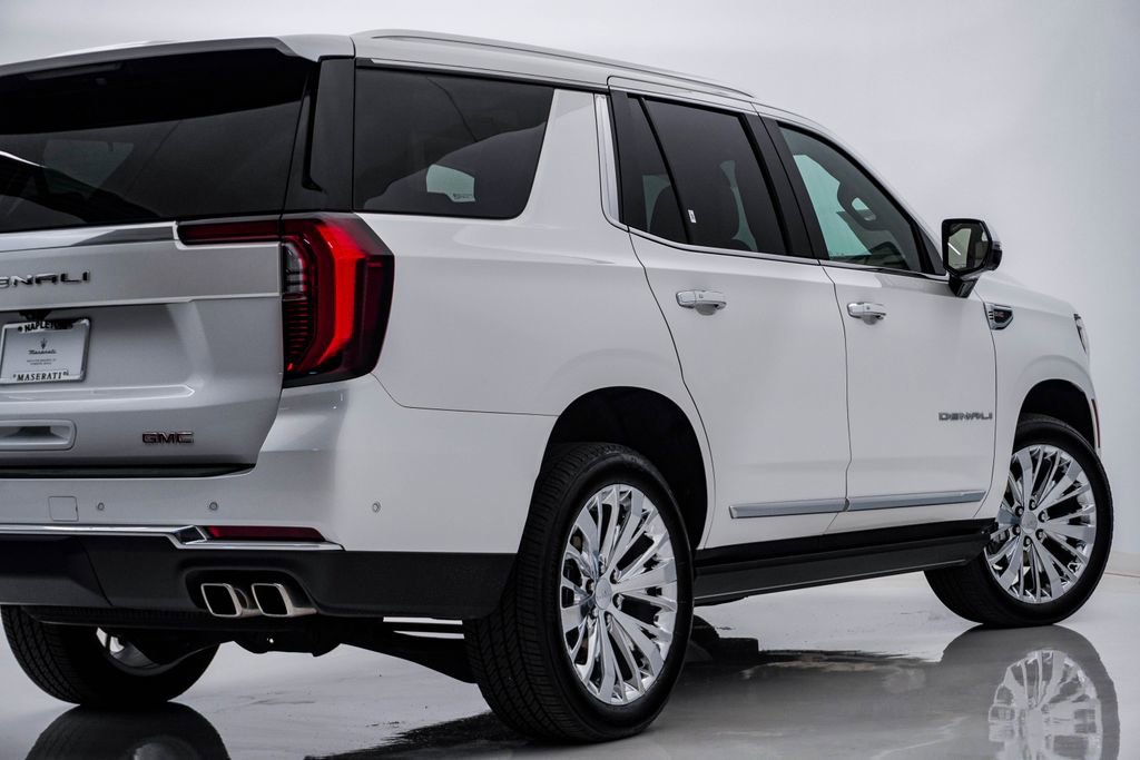 Used 2025 GMC Yukon Denali w/ Sun & Power Step Package image 10