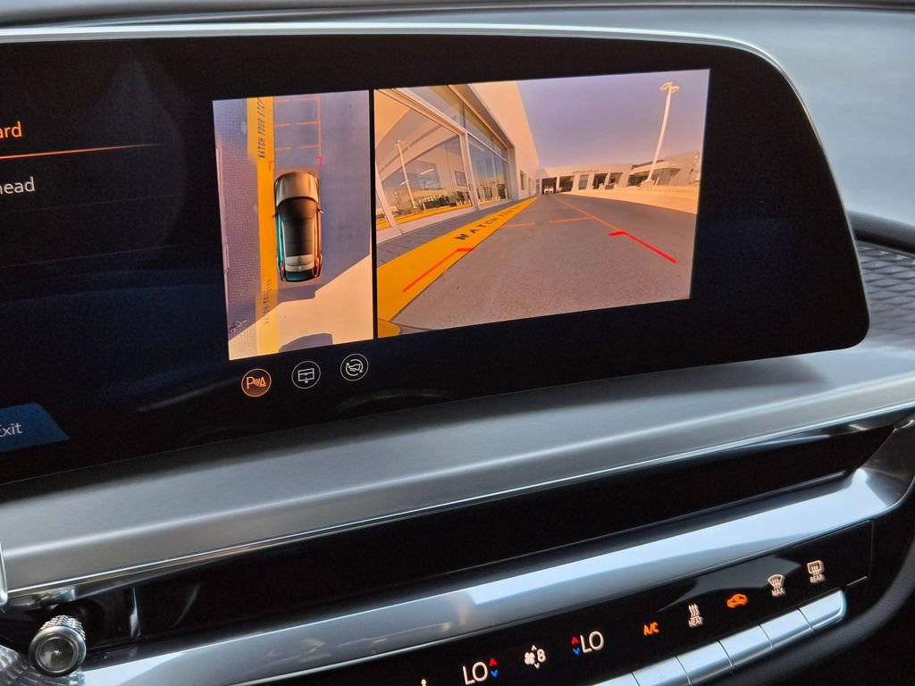 Certified 2025 Cadillac Lyriq Luxury w/ LPO, Floor Liner Package image 17