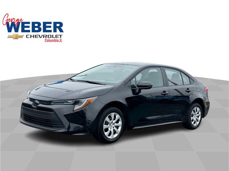 Used 2025 Toyota Corolla LE image 1