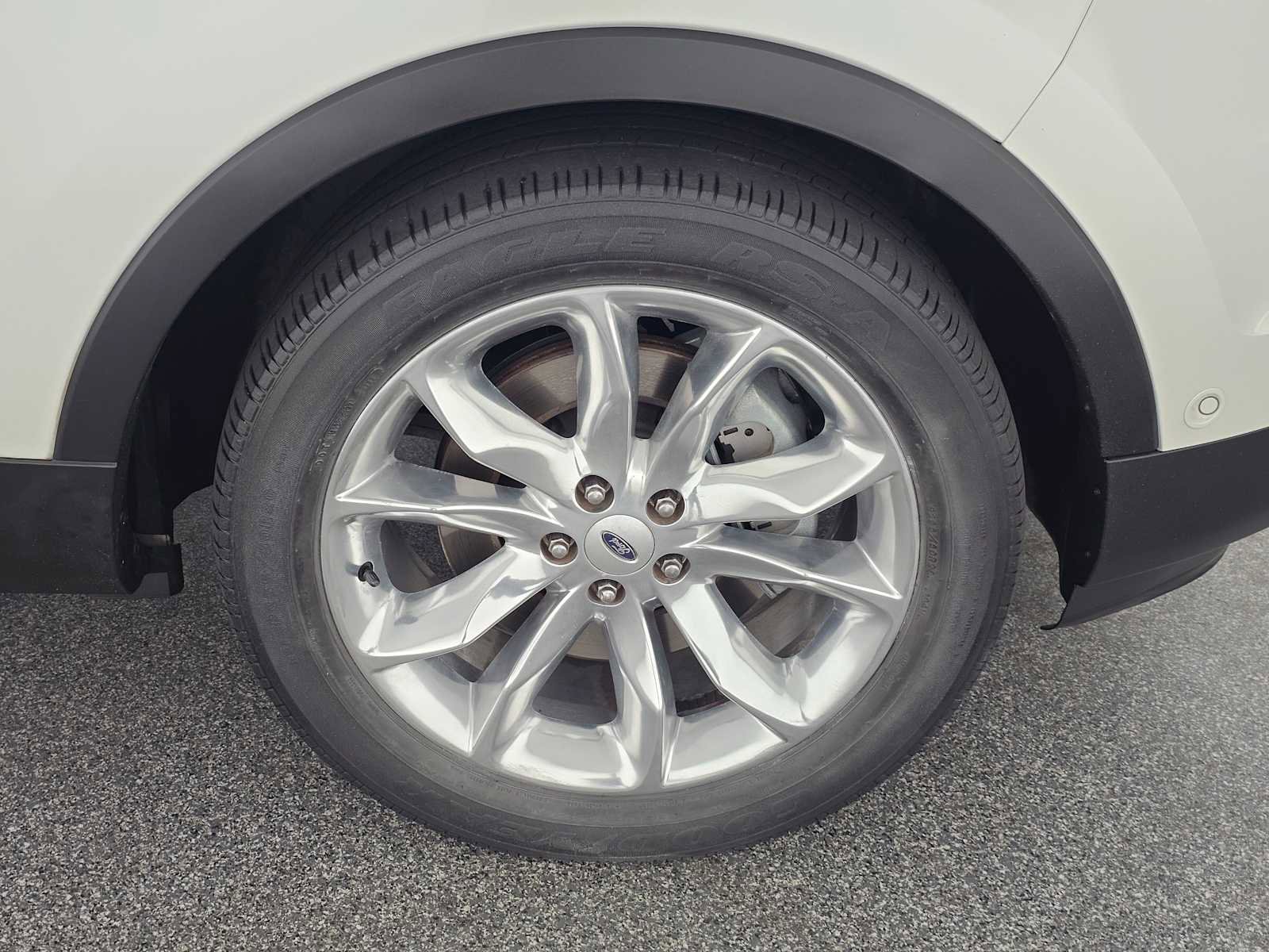 Used 2015 Ford Explorer Limited w/ Equipment Group 302A FWD image 9