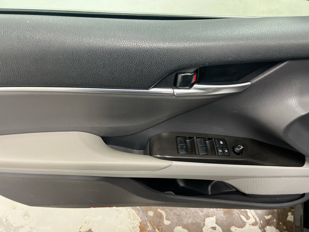 Used 2024 Toyota Camry LE FWD image 20