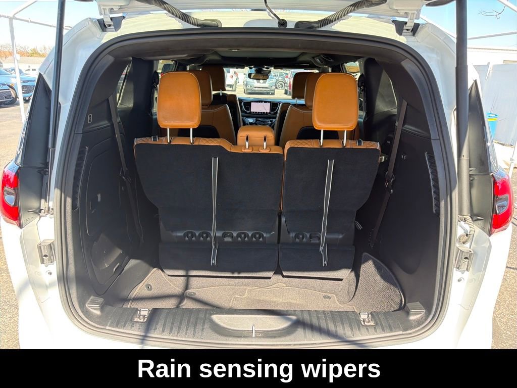 Used 2023 Chrysler Pacifica Pinnacle image 28