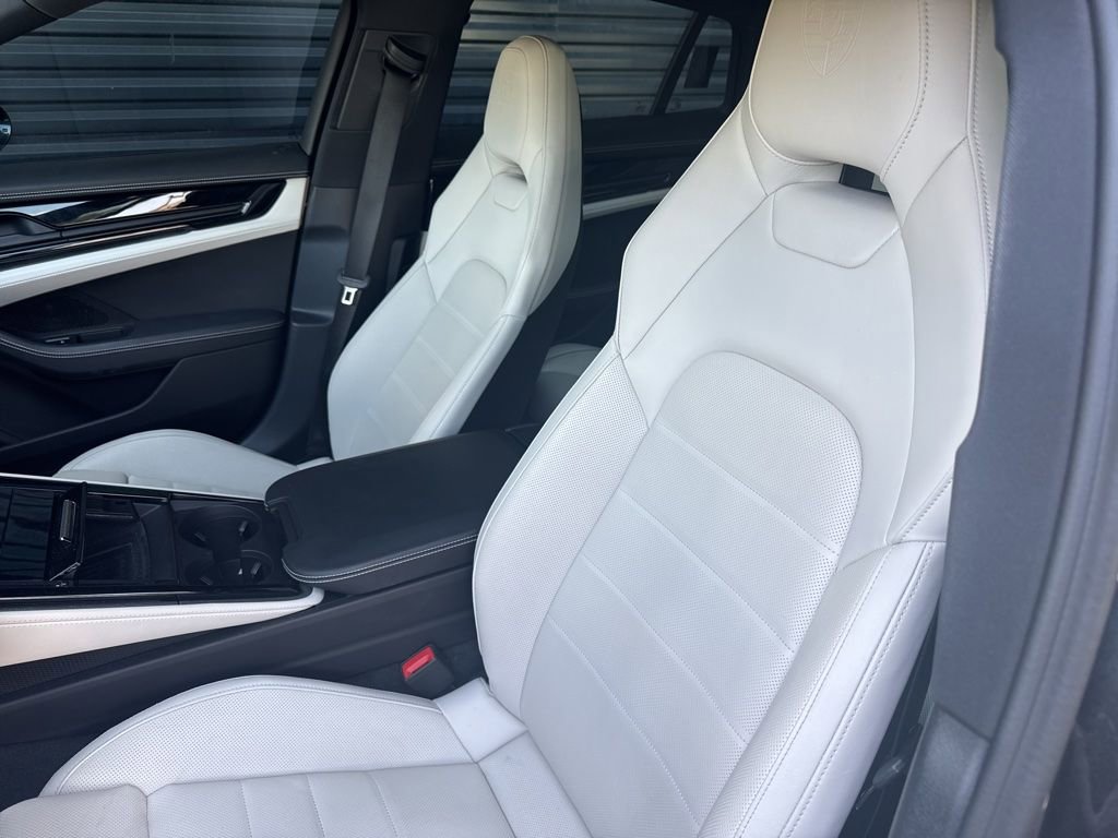 Certified 2024 Porsche Panamera image 5