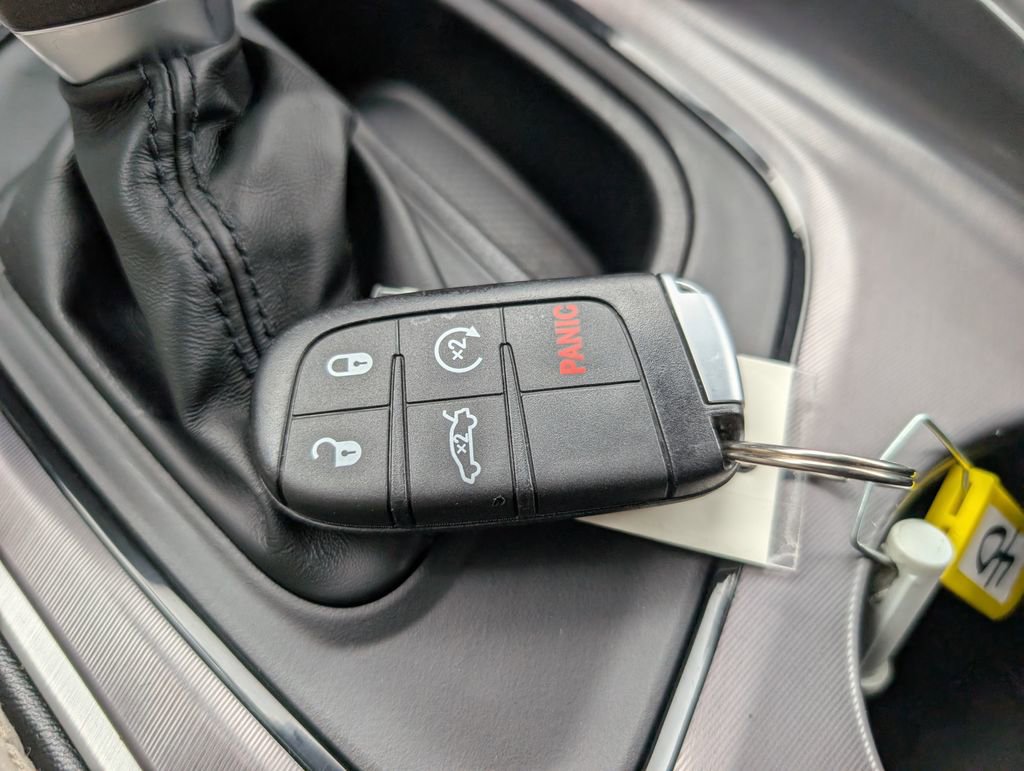 Used 2022 Dodge Challenger GT w/ Plus Package image 16