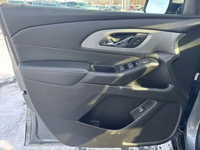Used 2020 Chevrolet Traverse LT w/ Driver Confidence II Package image 9