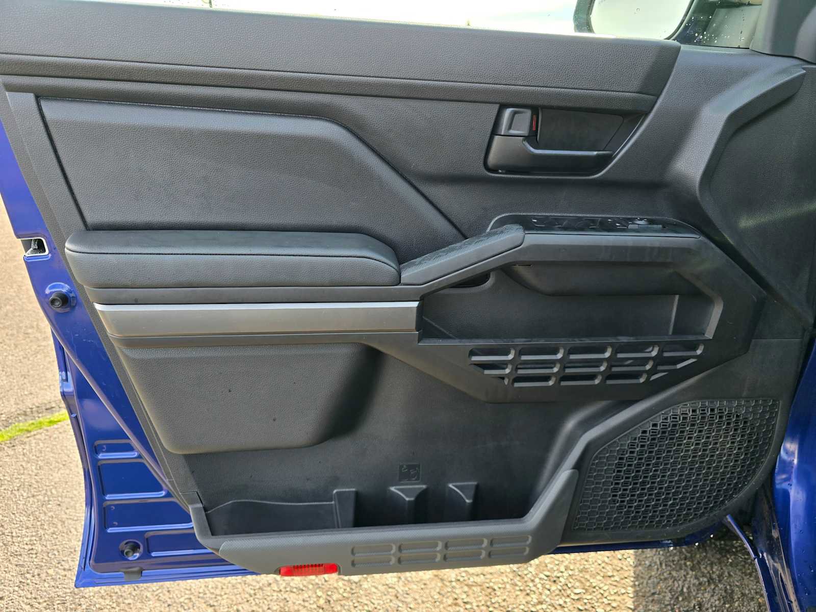 Certified 2025 Toyota Tacoma SR5 image 22