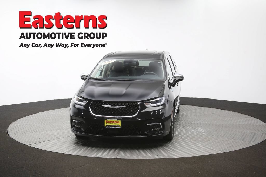 Used 2023 Chrysler Pacifica Limited FWD image 57