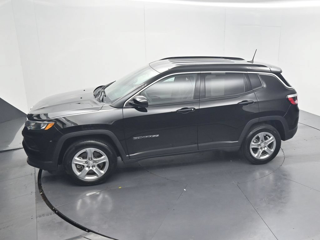 Used 2024 Jeep Compass Latitude AWD/4WD image 48