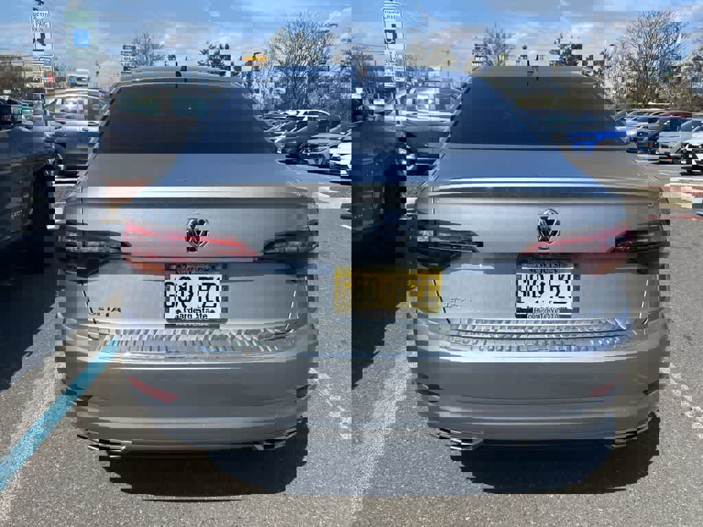 Used 2019 Volkswagen Jetta SEL Premium image 4