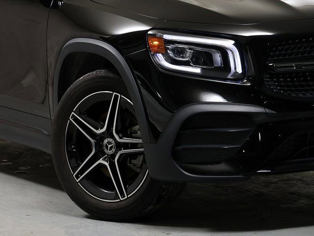 Certified 2023 Mercedes-Benz GLB 250 4MATIC image 5